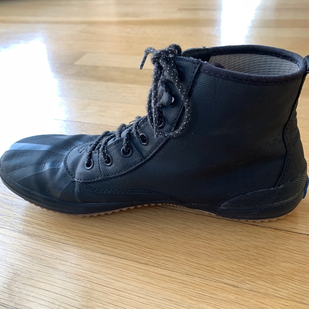 Keds sneaker boot.  Size 8.5. Water Resistant